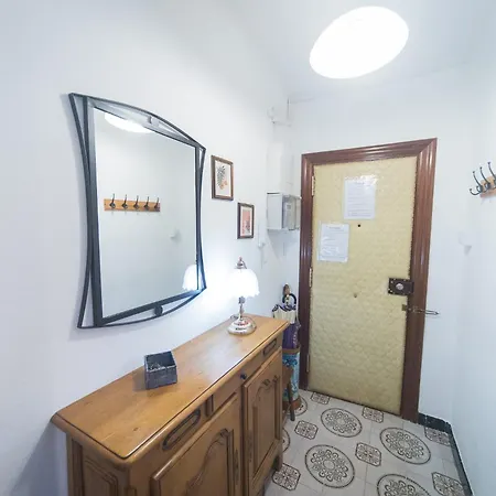 Comodo Y Luminoso En Cornella -barcelona- Appartement
